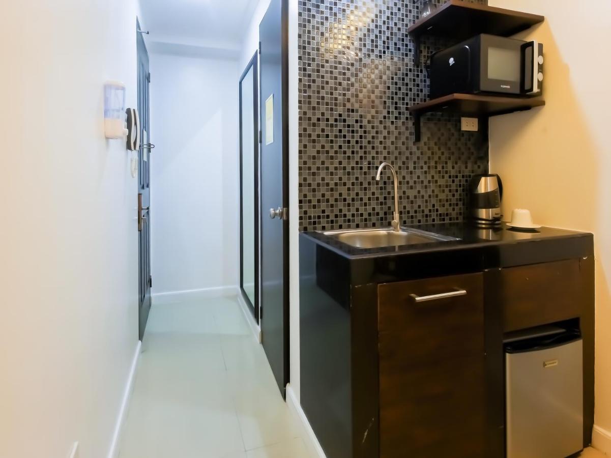 Capital O 860 Nest Nano Suites Makati ماكاتي المظهر الخارجي الصورة